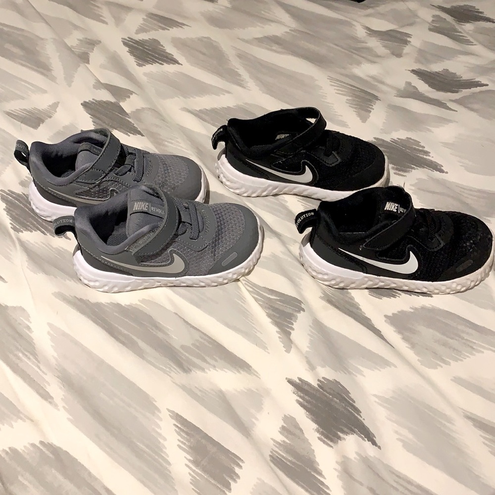 2 Pairs Nike Revolution Toddler Sneakers